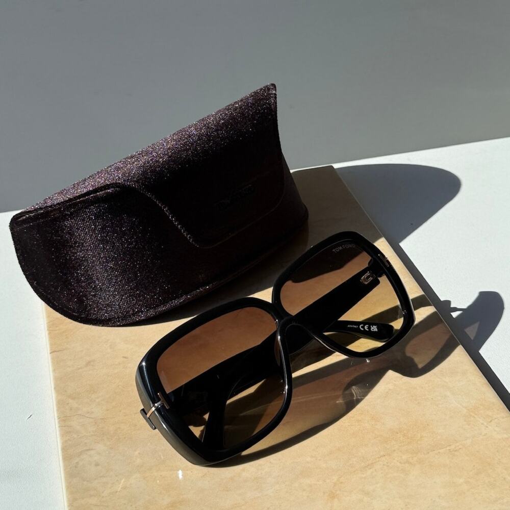 NEW Tom Ford FT1037 Marilyn Square Sunglasses Black $520